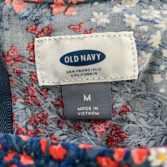 Old Navy Floral Shift Dress - Picture 2 of 4